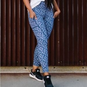 ZYIA Navy Haystacks Light n Tights